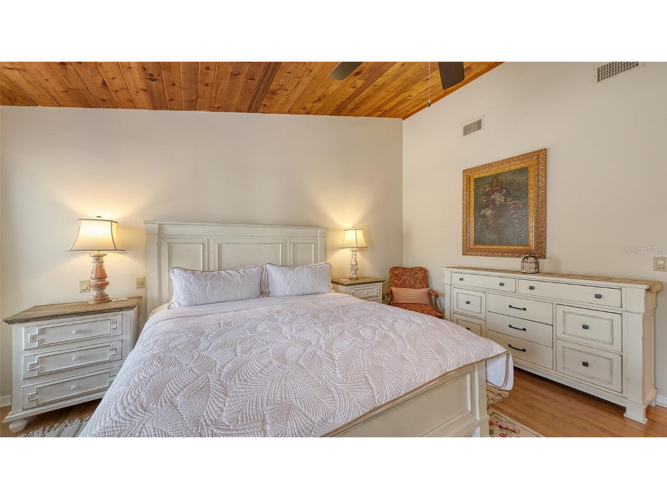 126/128 Avenida Veneccia Sarasota FL 34242 A4673661 image35