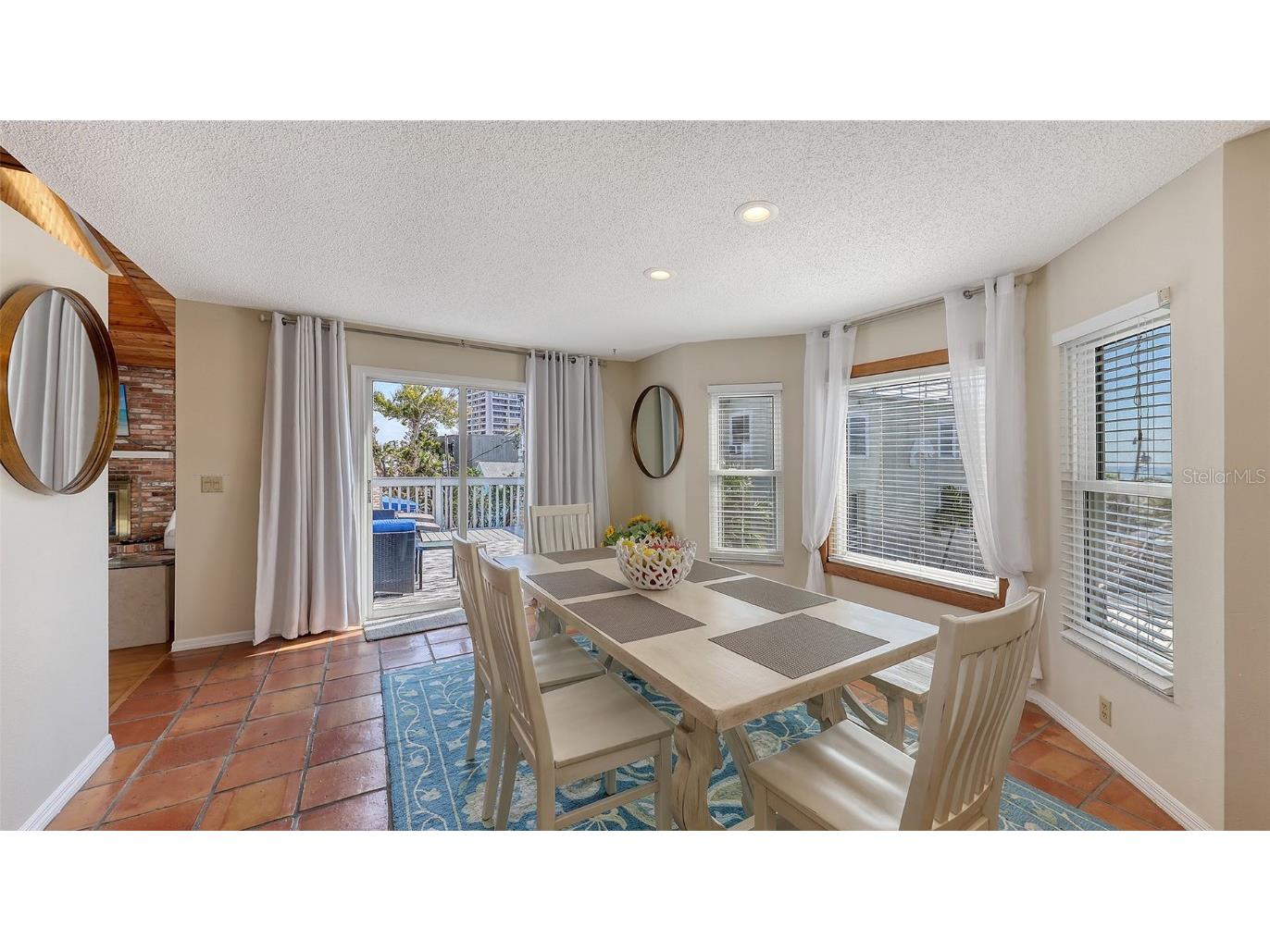 126/128 Avenida Veneccia Sarasota FL 34242 A4673661 image51