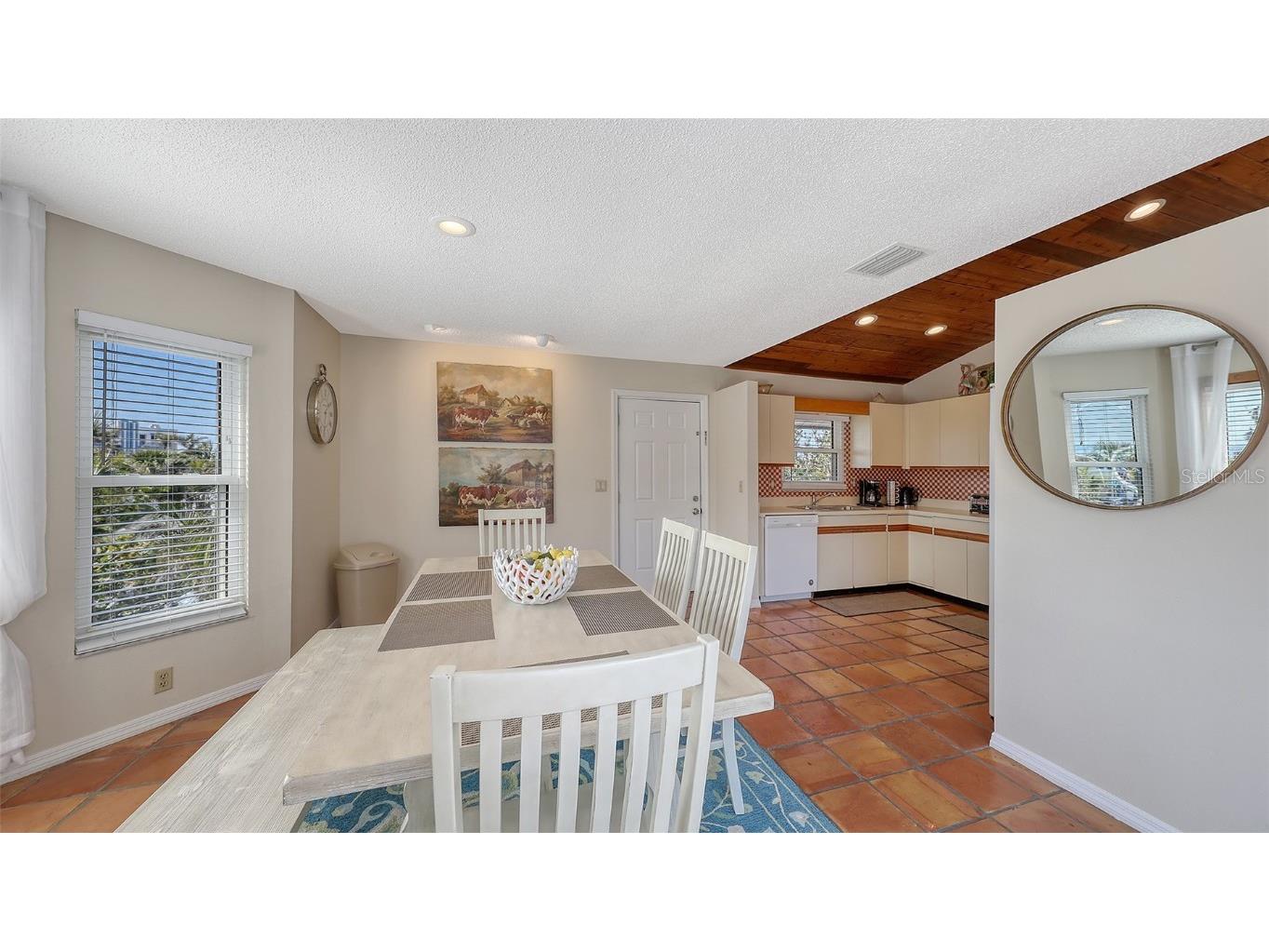 126/128 Avenida Veneccia Sarasota FL 34242 A4673661 image53