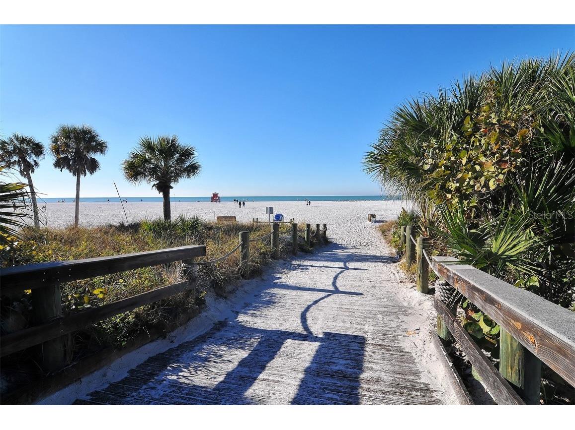 126/128 Avenida Veneccia Sarasota FL 34242 A4673661 image91