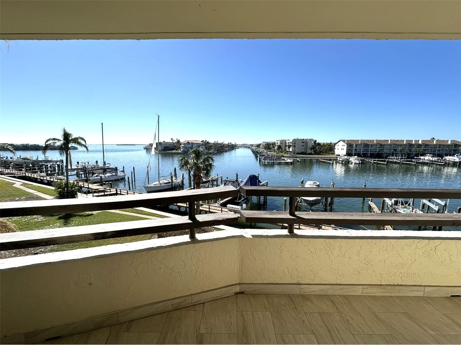 126 1st Street E #209 Tierra Verde FL 33715 - TAMPA BAY TB8503911 image4