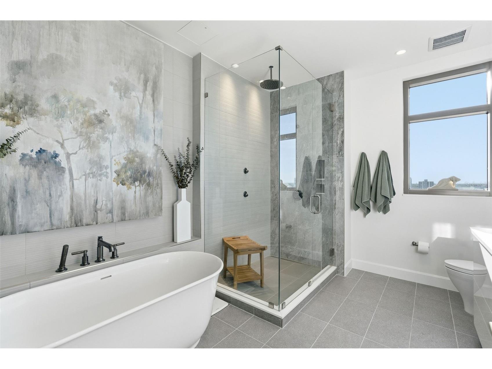 126 4th Avenue NE #1401 Saint Petersburg FL 33701 TB8490704 image16