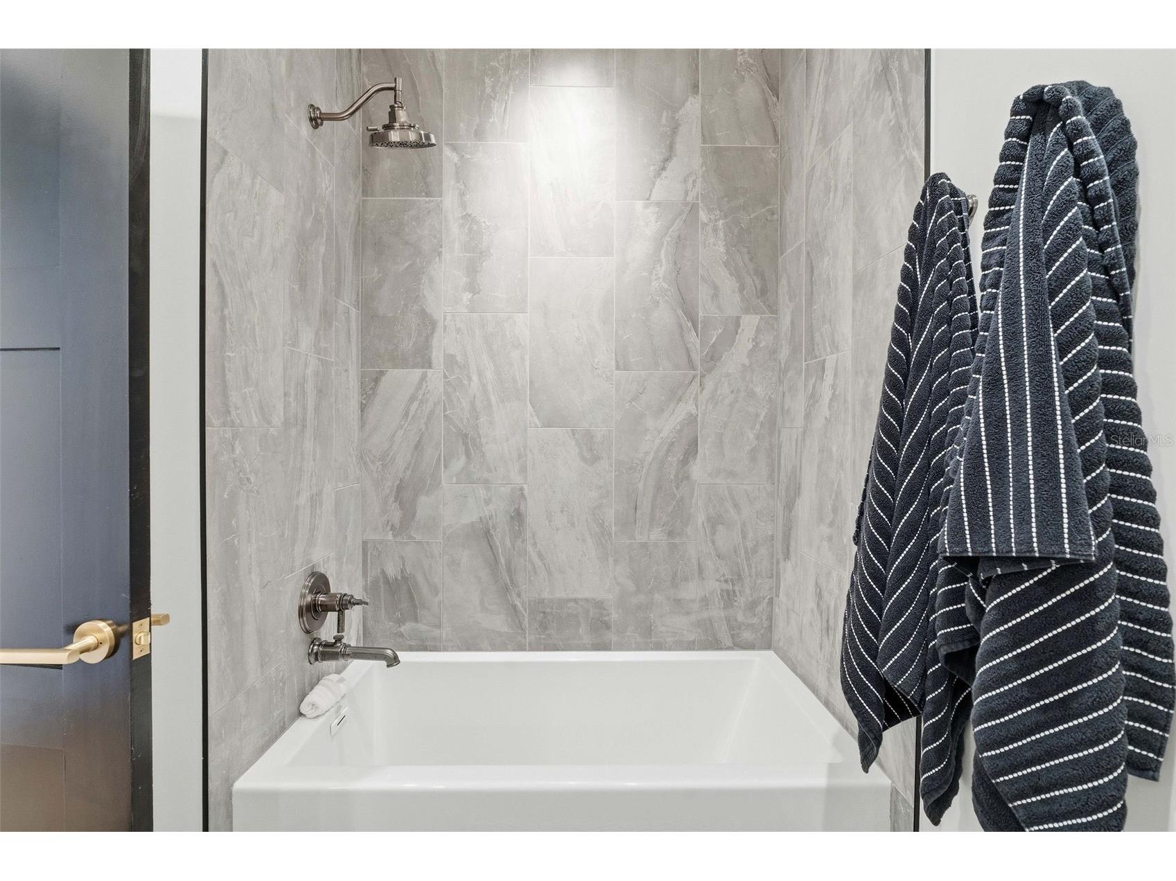 126 4th Avenue NE #1401 Saint Petersburg FL 33701 TB8490704 image24