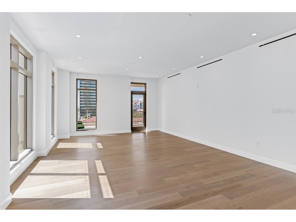 126 4th Avenue NE #602 Saint Petersburg FL 33701 TB8422114 image37