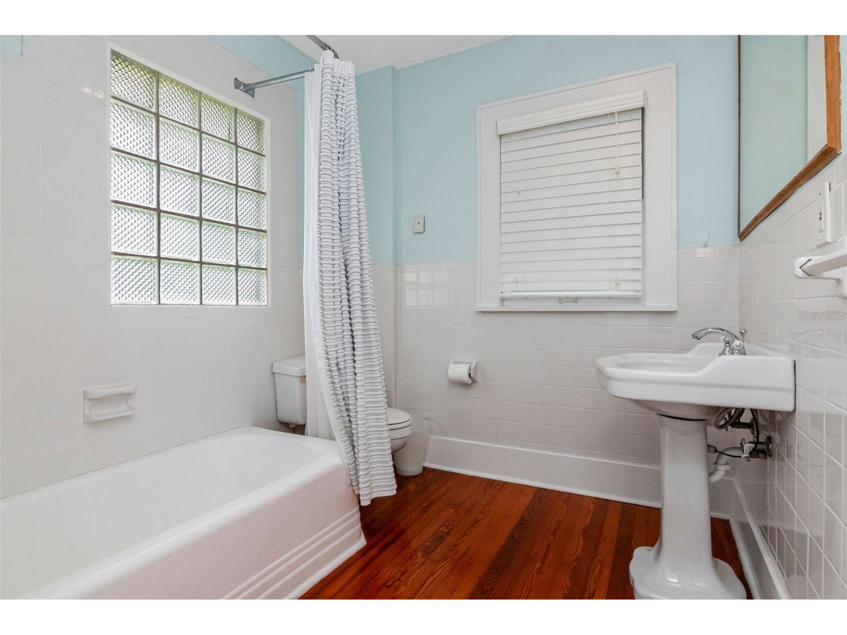 126 8th Avenue NE Saint Petersburg FL 33701 TB8527120 image25