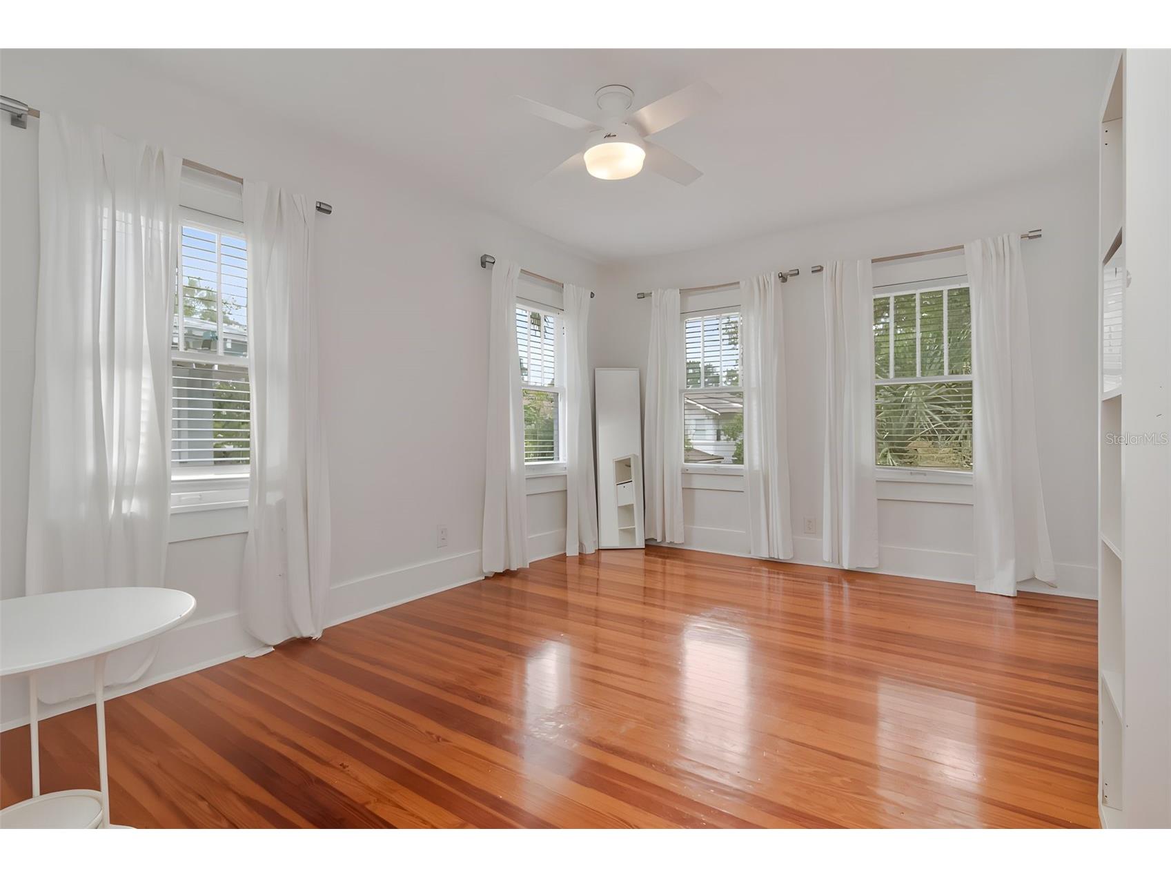 126 8th Avenue NE Saint Petersburg FL 33701 TB8527120 image27
