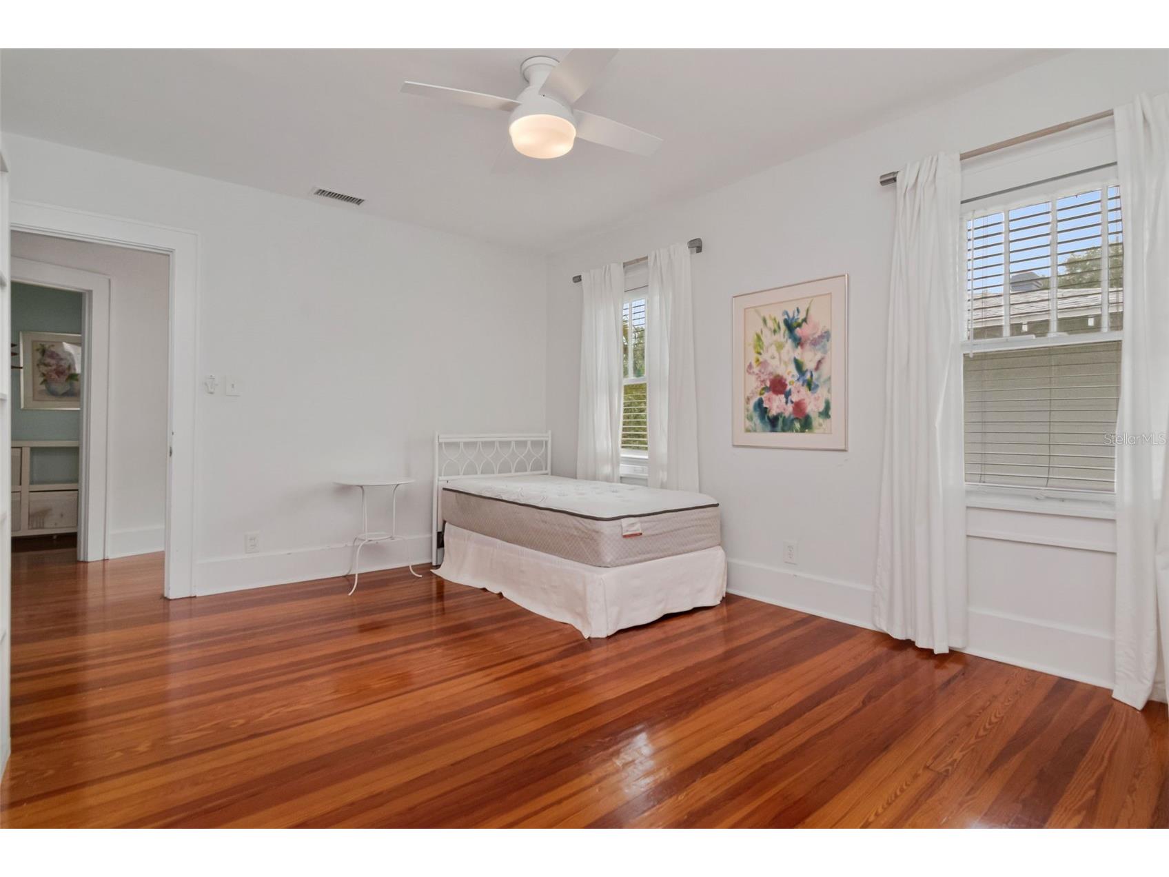 126 8th Avenue NE Saint Petersburg FL 33701 TB8527120 image28