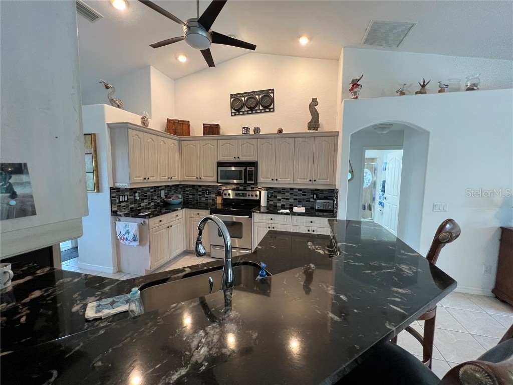 126 Arrow Lane Rotonda West FL 33947 D6132734 image11