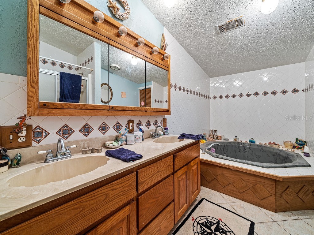 126 Bermuda Court Winter Haven FL 33880 - Grassy Lake P4932418 image16