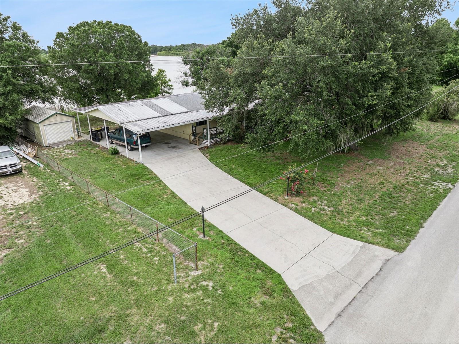 126 Bermuda Court Winter Haven FL 33880 - Grassy Lake P4939281 image1