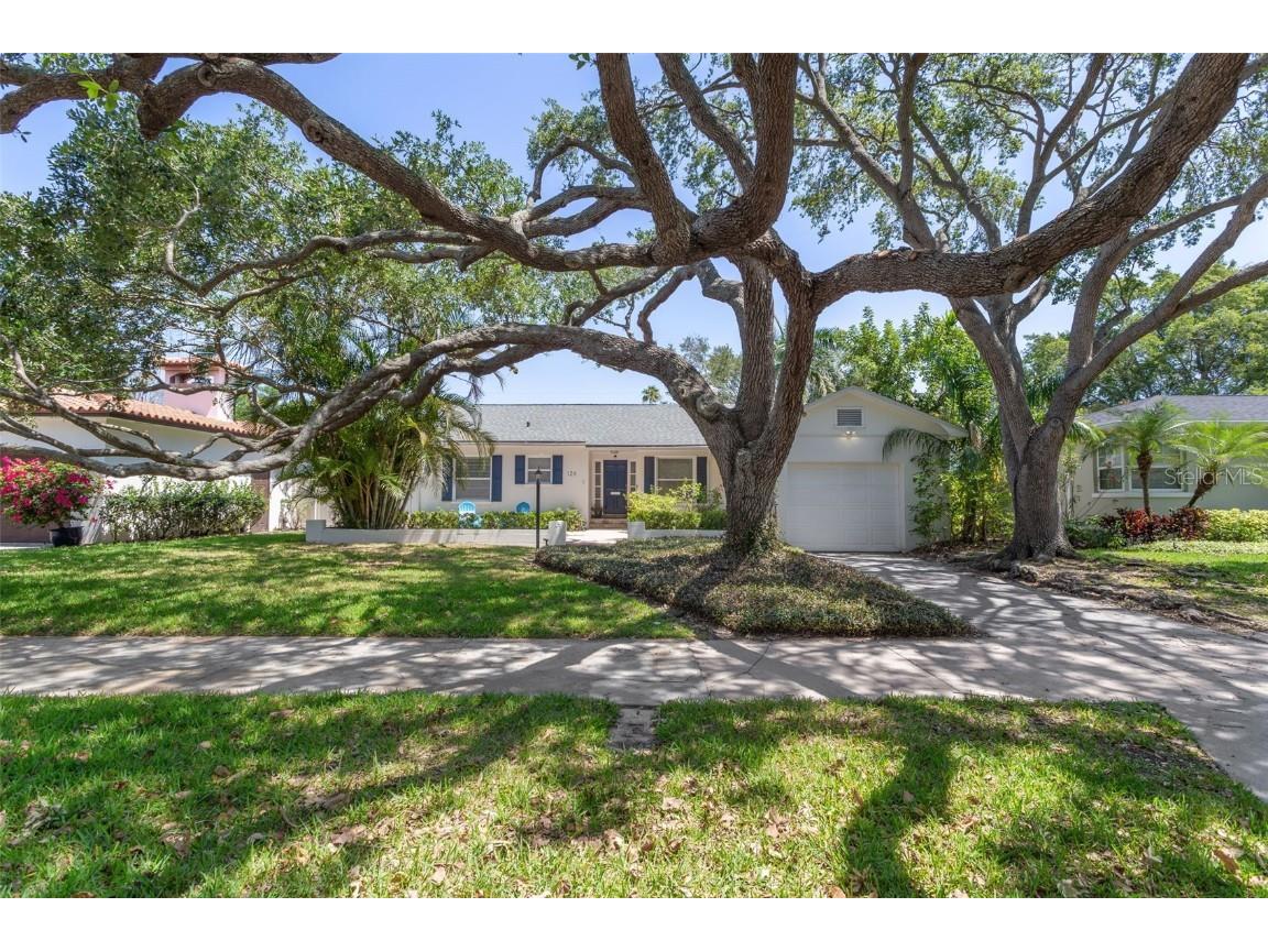 126 Catalan Boulevard NE Saint Petersburg FL 33704 T3444366 image1