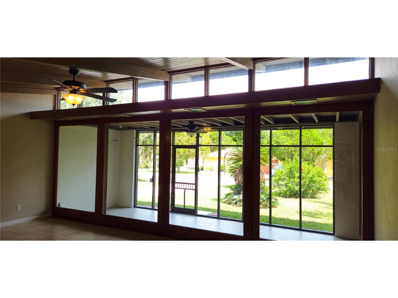 126 E Cypress Avenue Howey In The Hills FL 34737 O6345821 image11