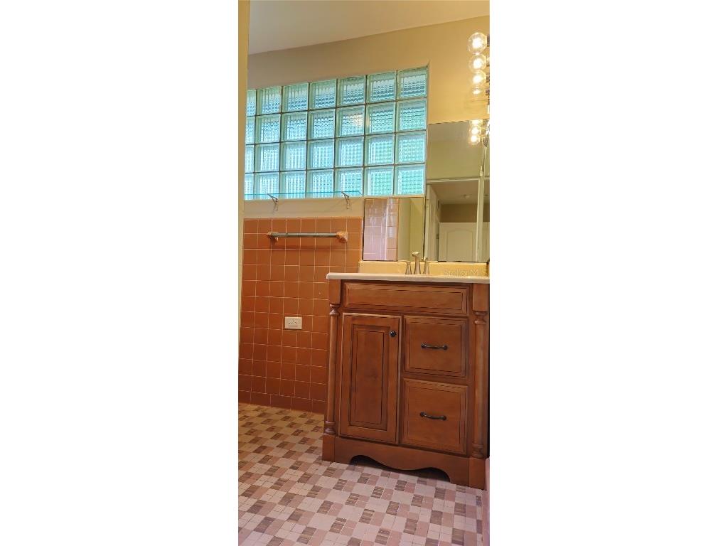 126 E Cypress Avenue Howey In The Hills FL 34737 O6345821 image21