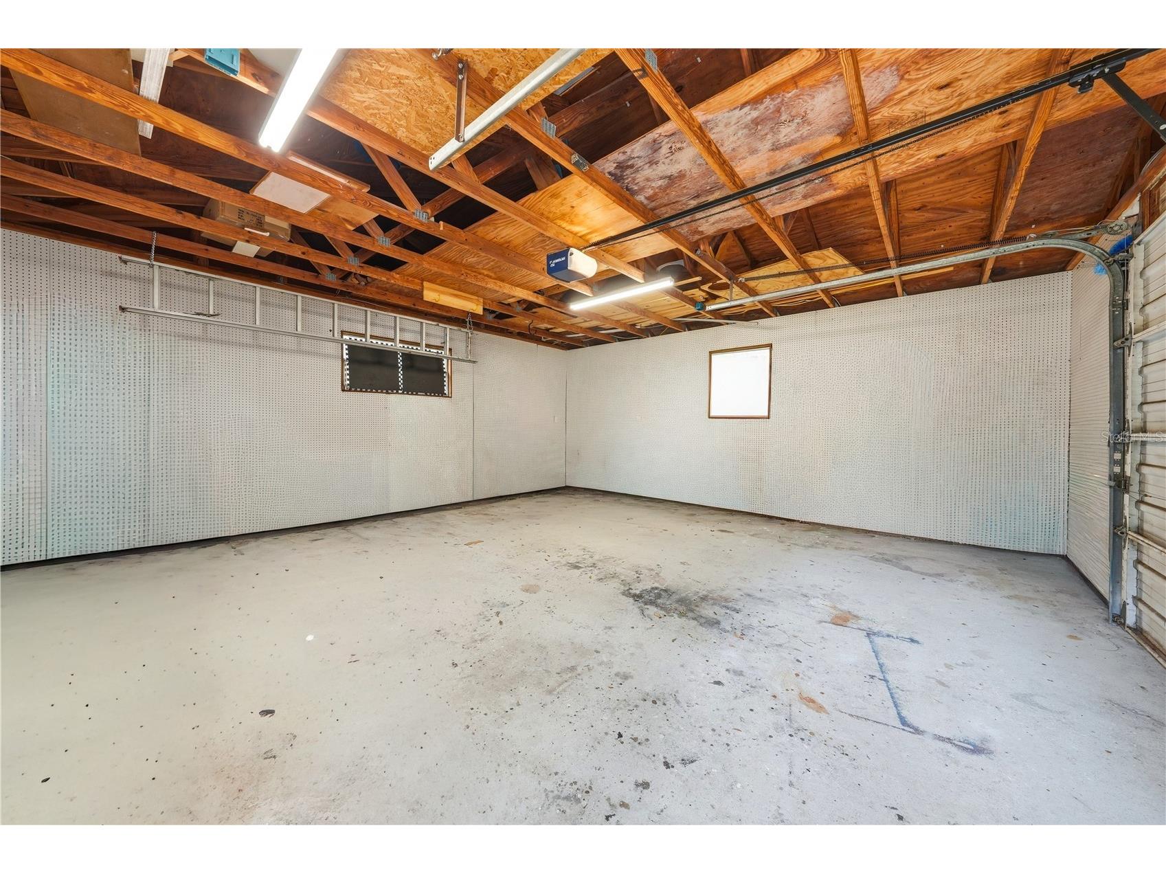 126 E Magnolia Avenue Howey In The Hills FL 34737 - LITTLE LAKE HARRIS G5110848 image38