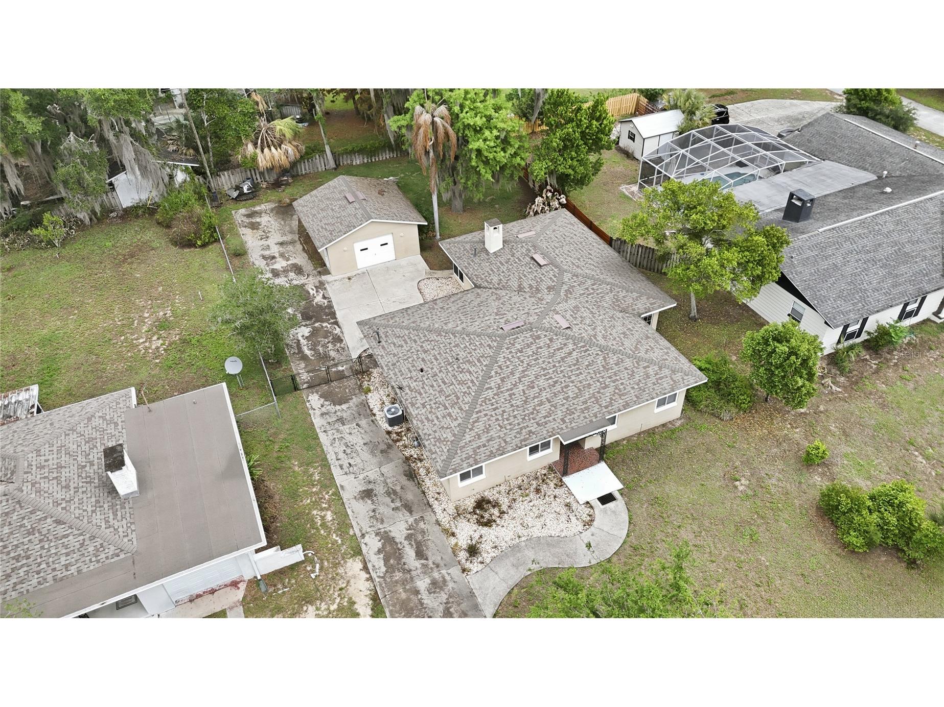 126 E Magnolia Avenue Howey In The Hills FL 34737 - LITTLE LAKE HARRIS G5110848 image44