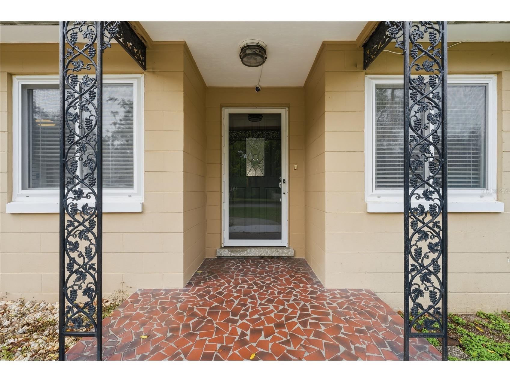 126 E Magnolia Avenue Howey In The Hills FL 34737 - LITTLE LAKE HARRIS G5110848 image7