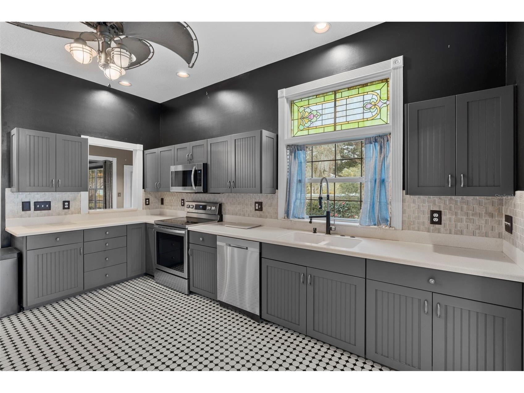 126 E Palmetto Avenue Howey In The Hills FL 34737 O6344442 image11