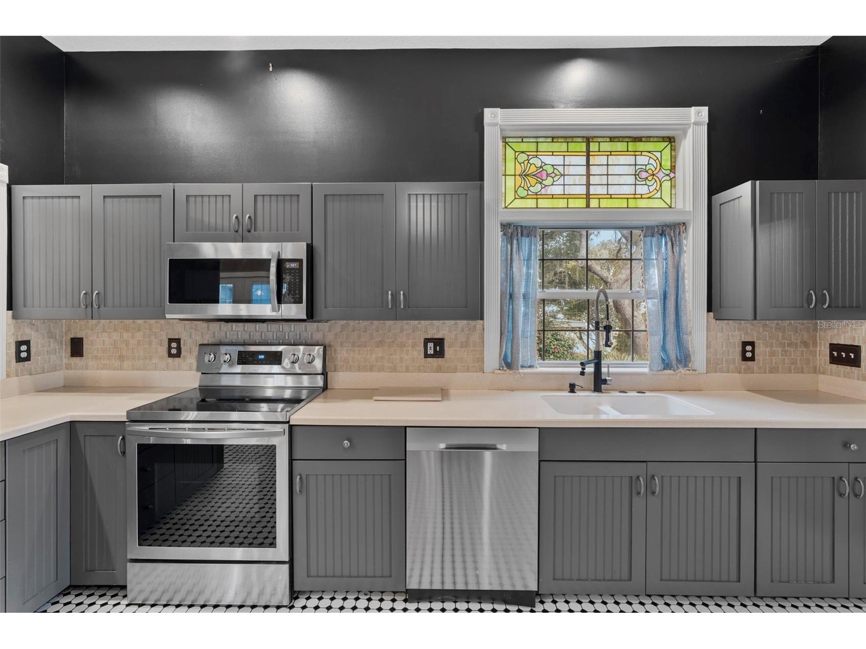 126 E Palmetto Avenue Howey In The Hills FL 34737 O6344442 image12