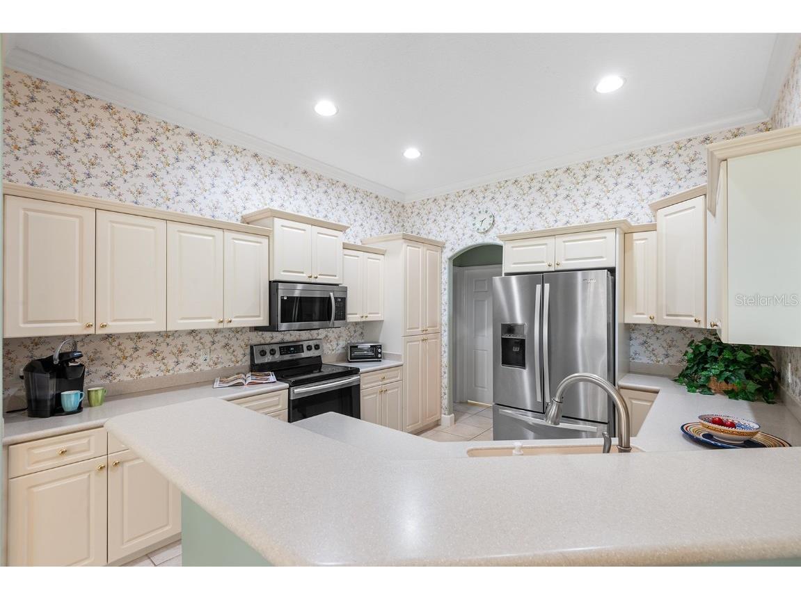 126 Lake Region Circle Winter Haven FL 33881 P4936583 image27