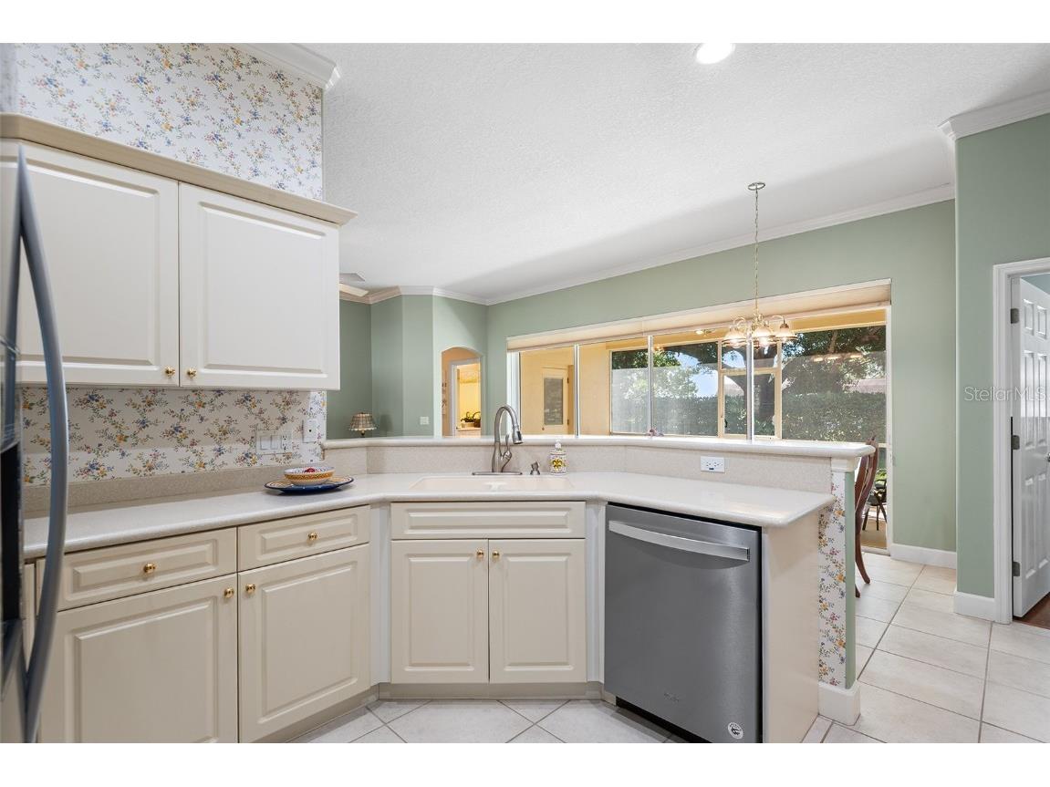126 Lake Region Circle Winter Haven FL 33881 P4936583 image29