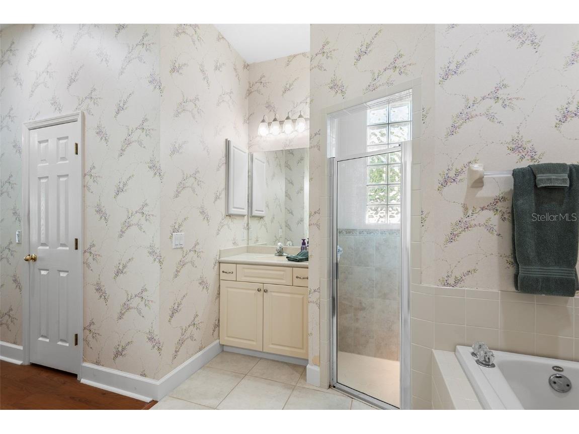 126 Lake Region Circle Winter Haven FL 33881 P4936583 image35