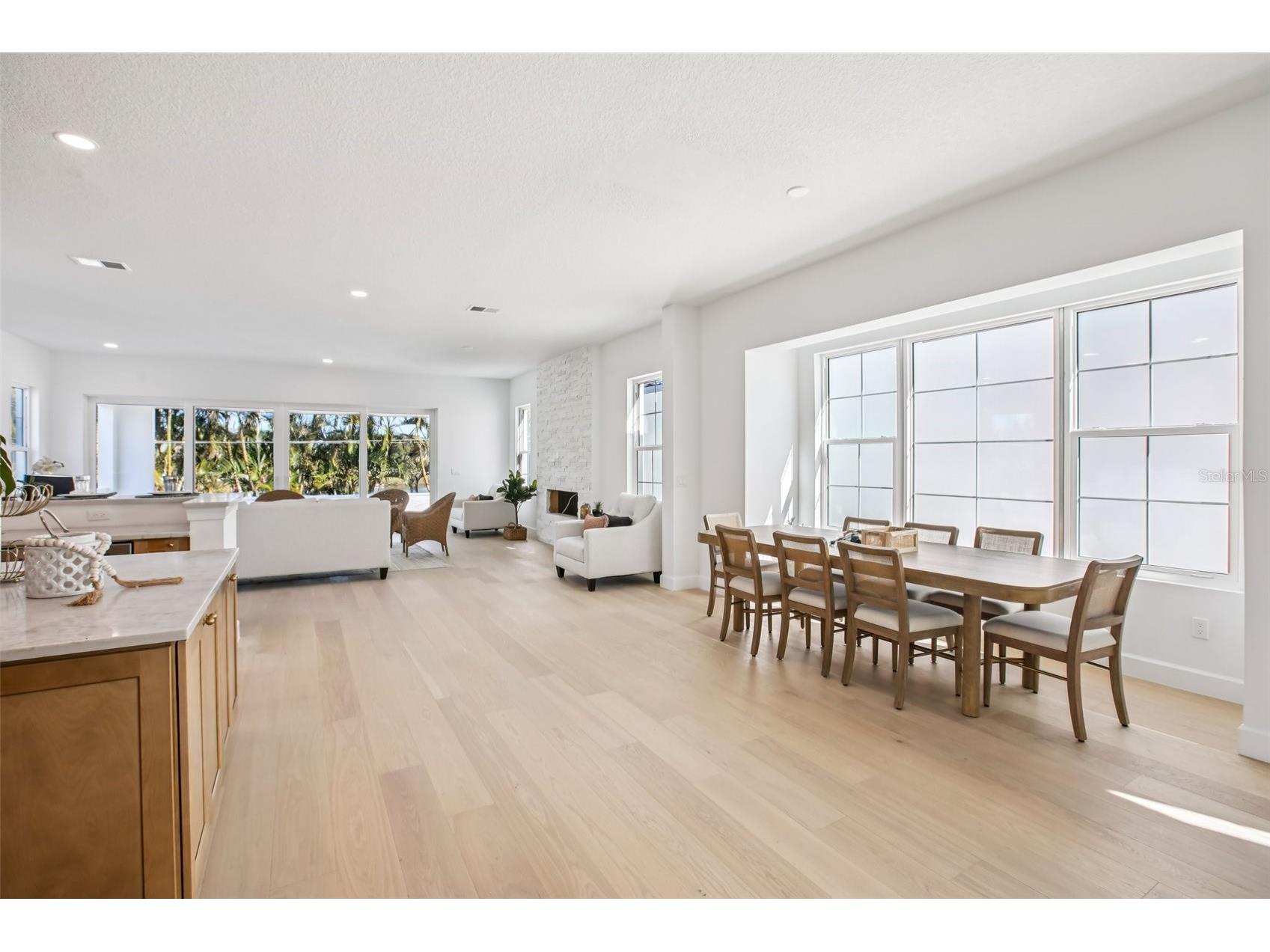 126 Ricardo Way NE Saint Petersburg FL 33704 TB8472653 image15