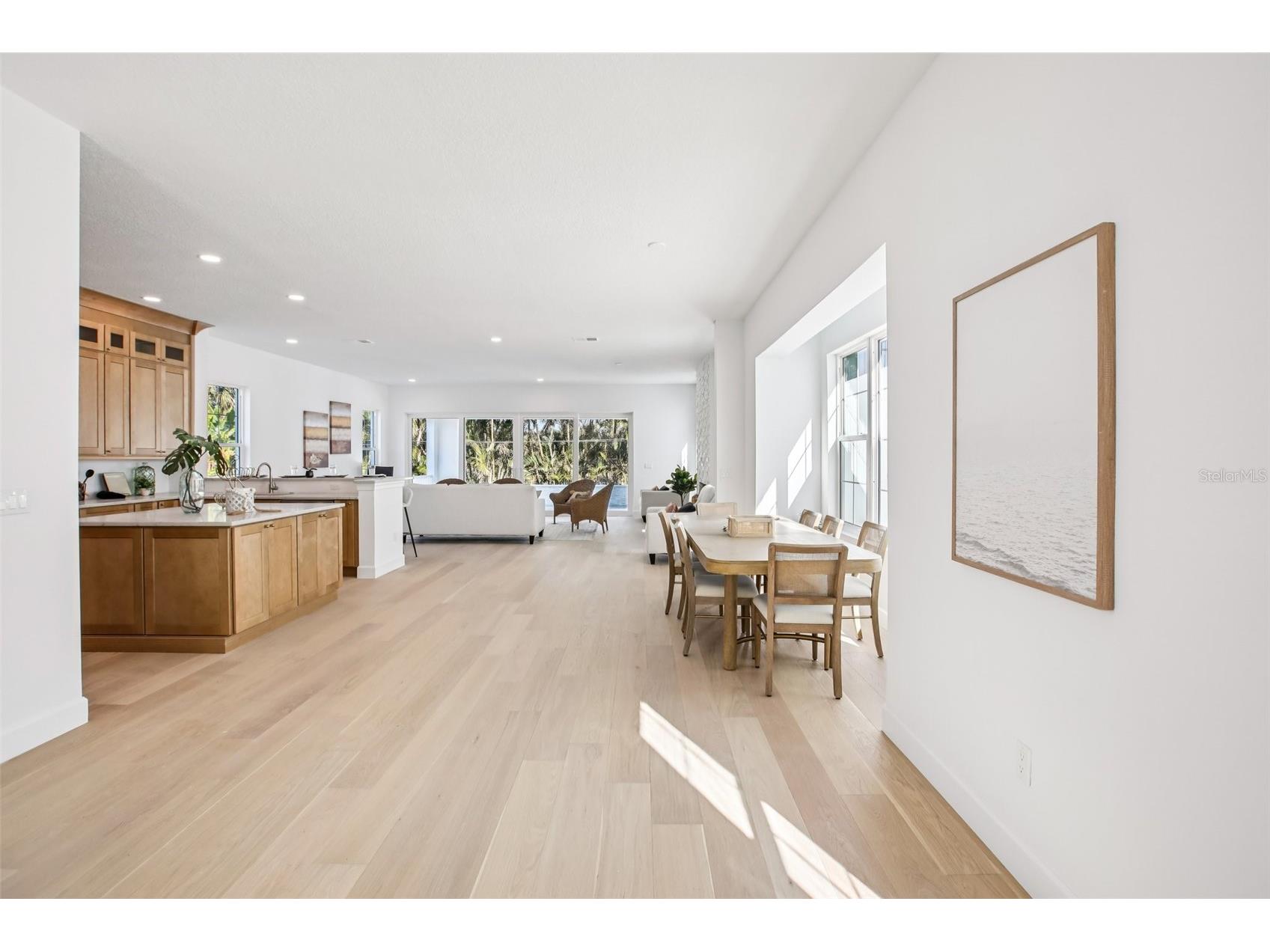 126 Ricardo Way NE Saint Petersburg FL 33704 TB8472653 image3