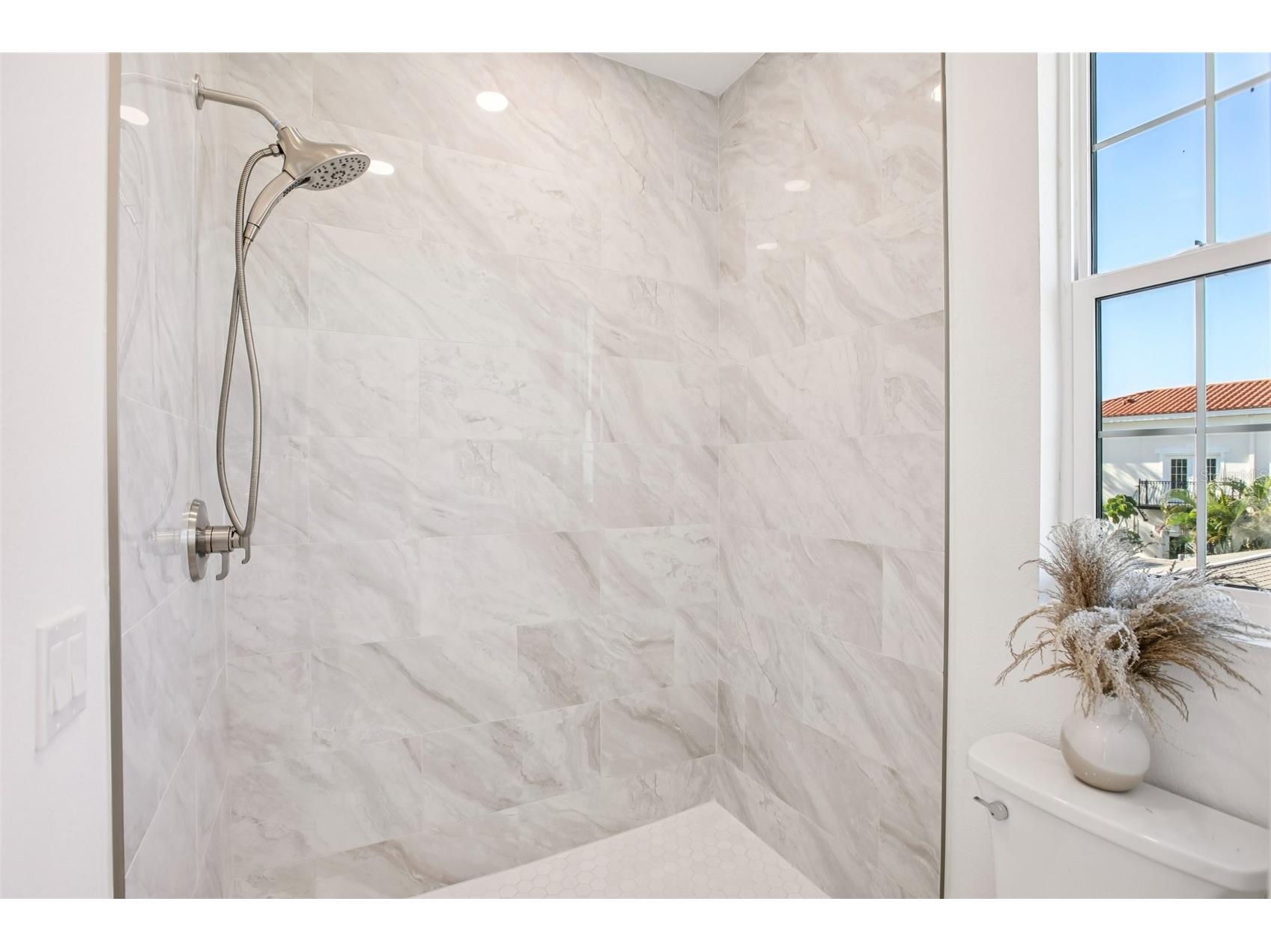 126 Ricardo Way NE Saint Petersburg FL 33704 TB8472653 image30