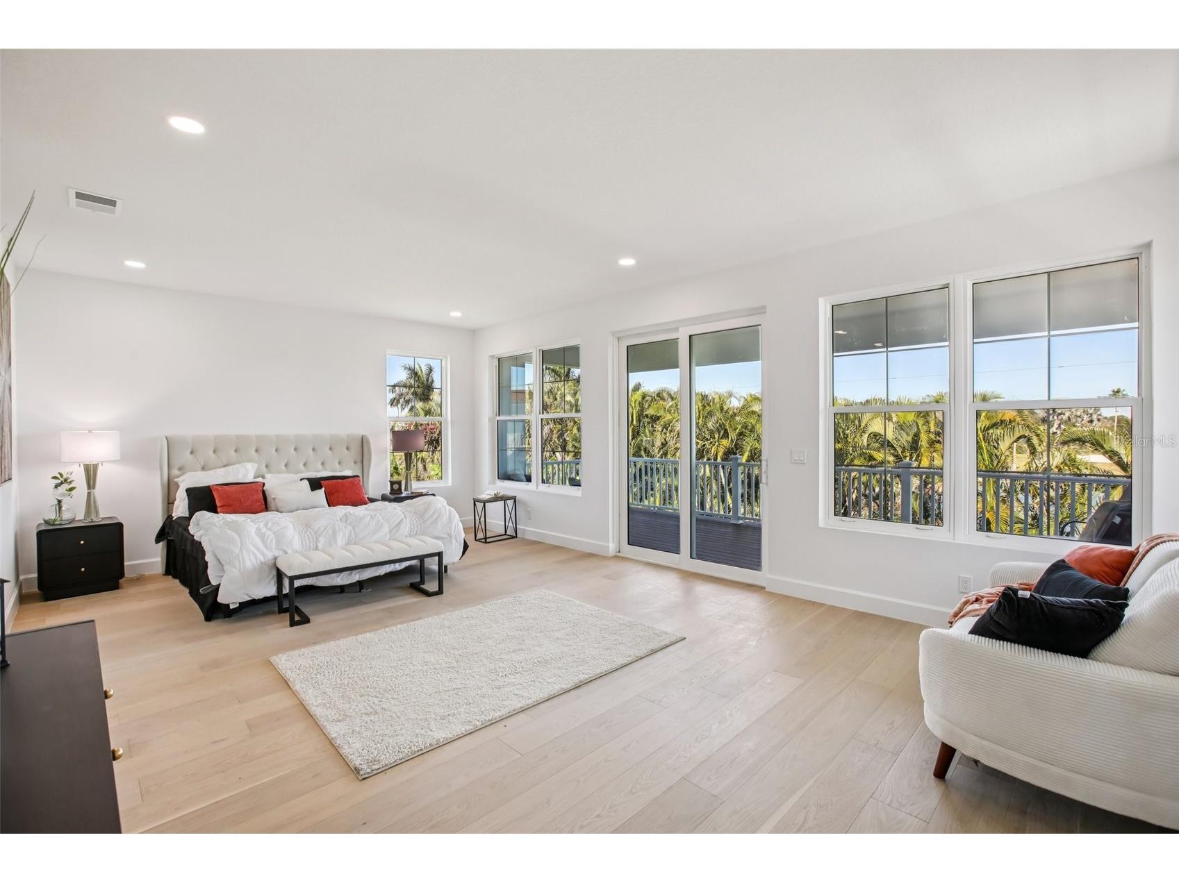 126 Ricardo Way NE Saint Petersburg FL 33704 TB8472653 image38