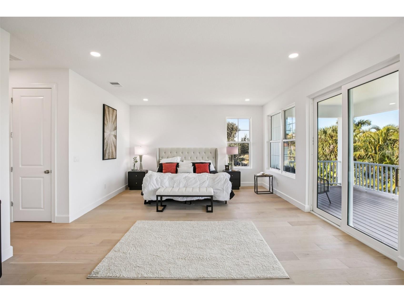 126 Ricardo Way NE Saint Petersburg FL 33704 TB8472653 image41