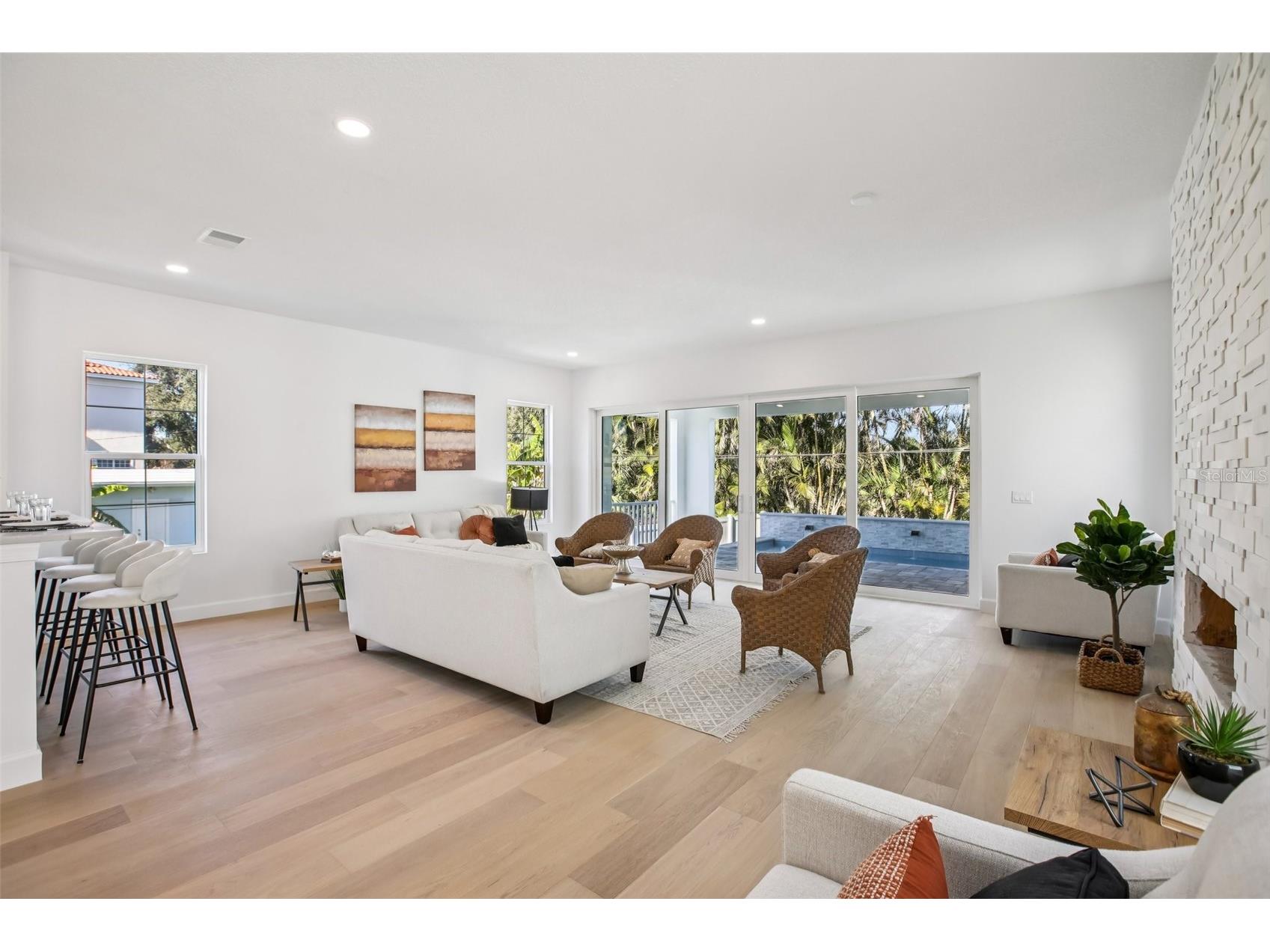 126 Ricardo Way NE Saint Petersburg FL 33704 TB8472653 image42