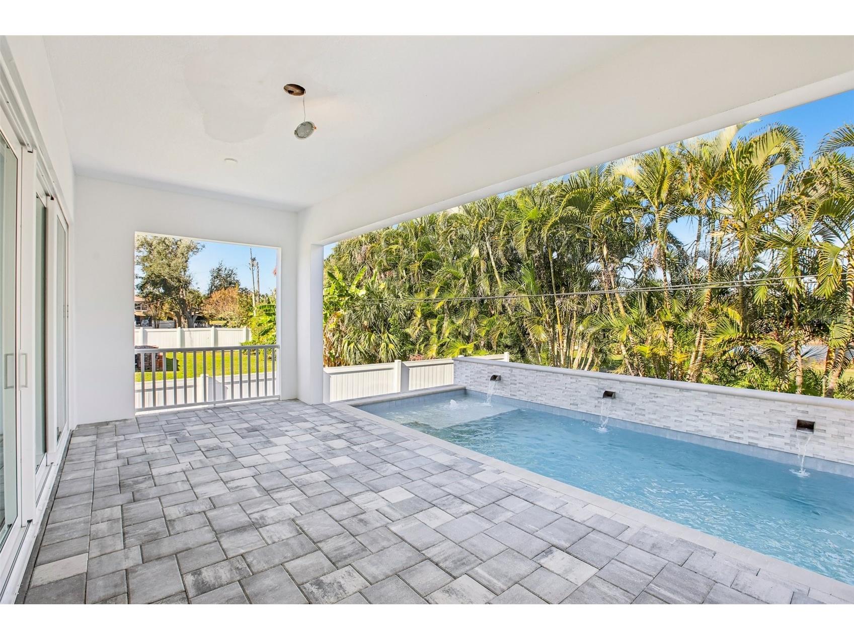 126 Ricardo Way NE Saint Petersburg FL 33704 TB8472653 image48