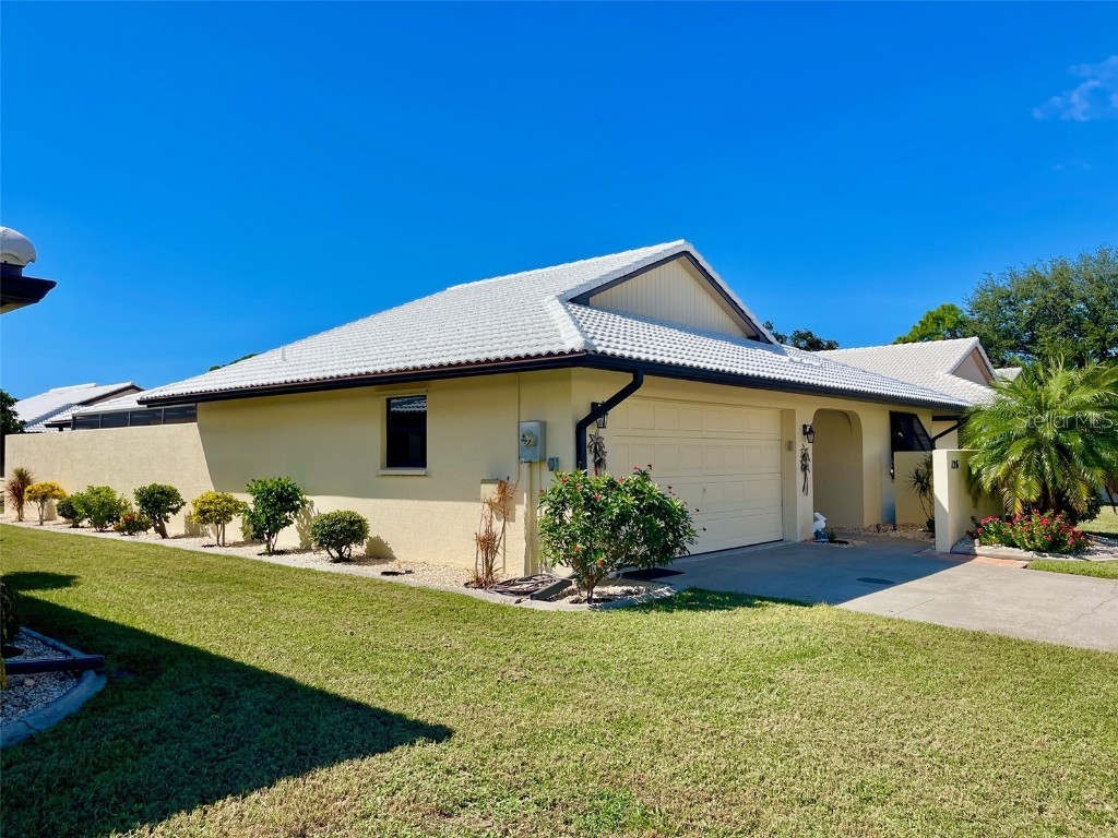 126 Sandstone Circle Venice FL 34293 A4666535 image2