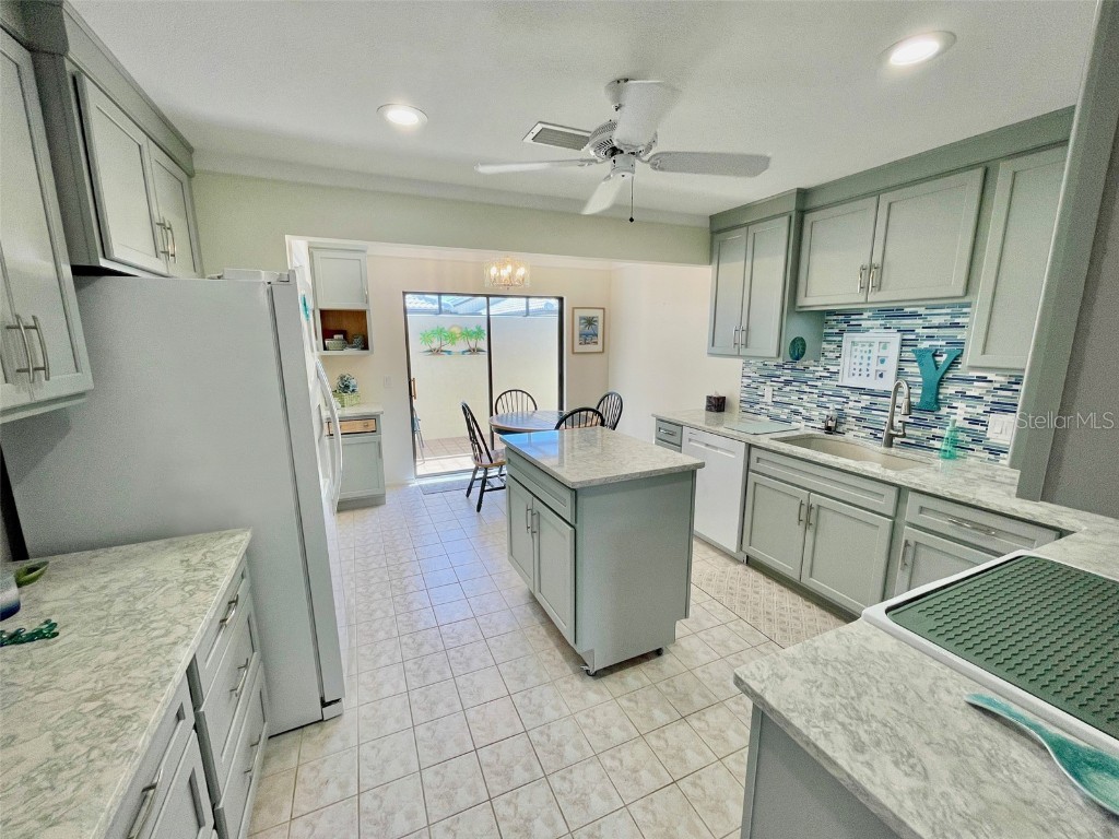 126 Sandstone Circle Venice FL 34293 A4666535 image23