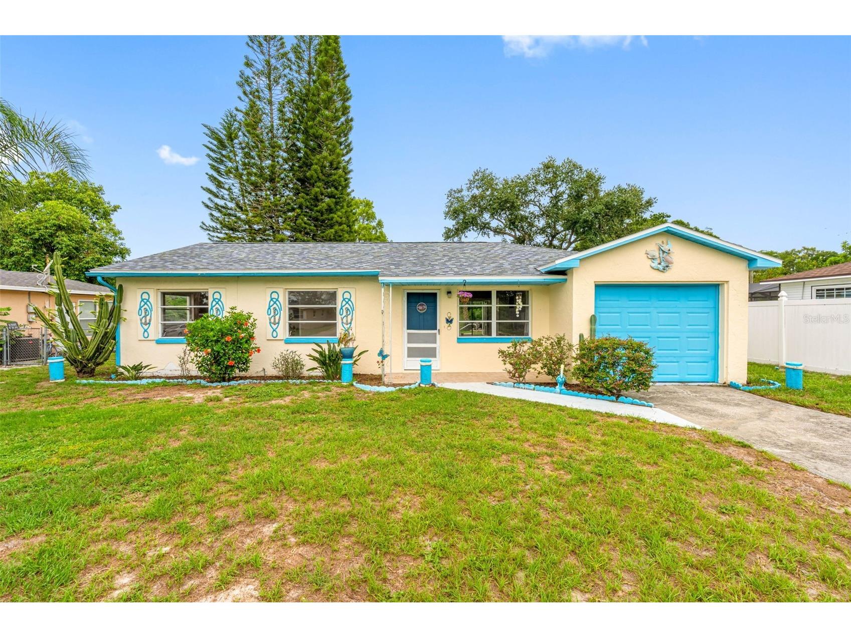 126 W Grapefruit Circle Clearwater FL 33759 - LAKE PATRICIA TB8514146 image1