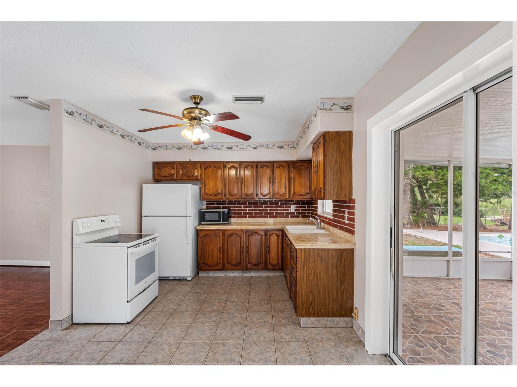 126 W Grapefruit Circle Clearwater FL 33759 - LAKE PATRICIA TB8514146 image24
