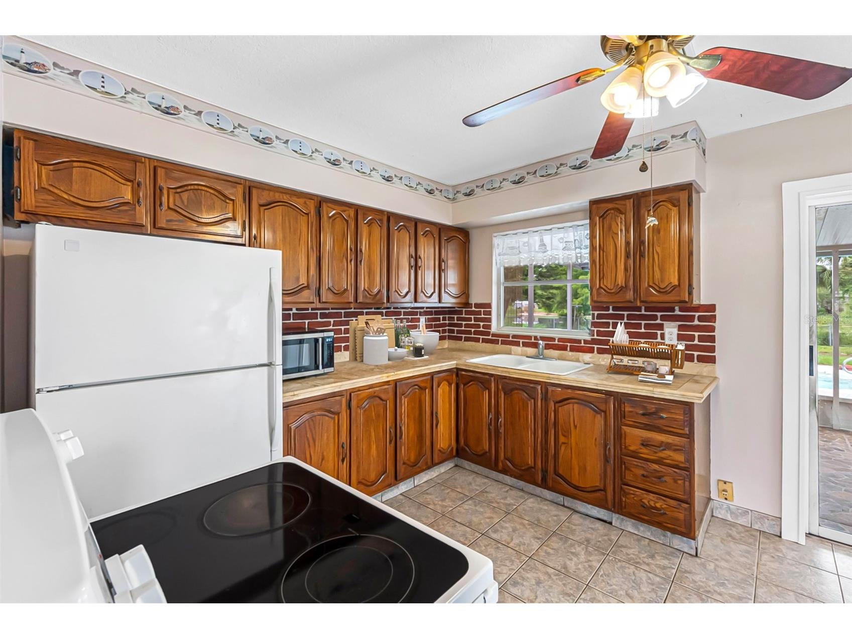 126 W Grapefruit Circle Clearwater FL 33759 - LAKE PATRICIA TB8514146 image4