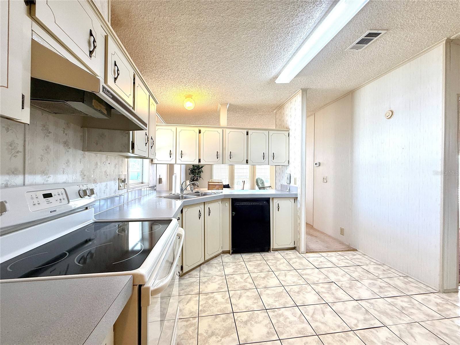 126 W Saint Johns Way Apollo Beach FL 33572 TB8437222 image10