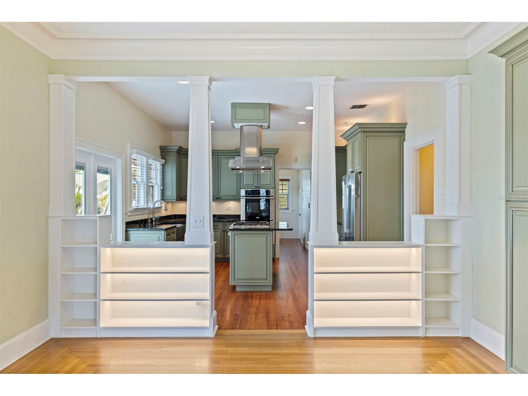 1260 10th Street N Saint Petersburg FL 33705 TB8502536 image14