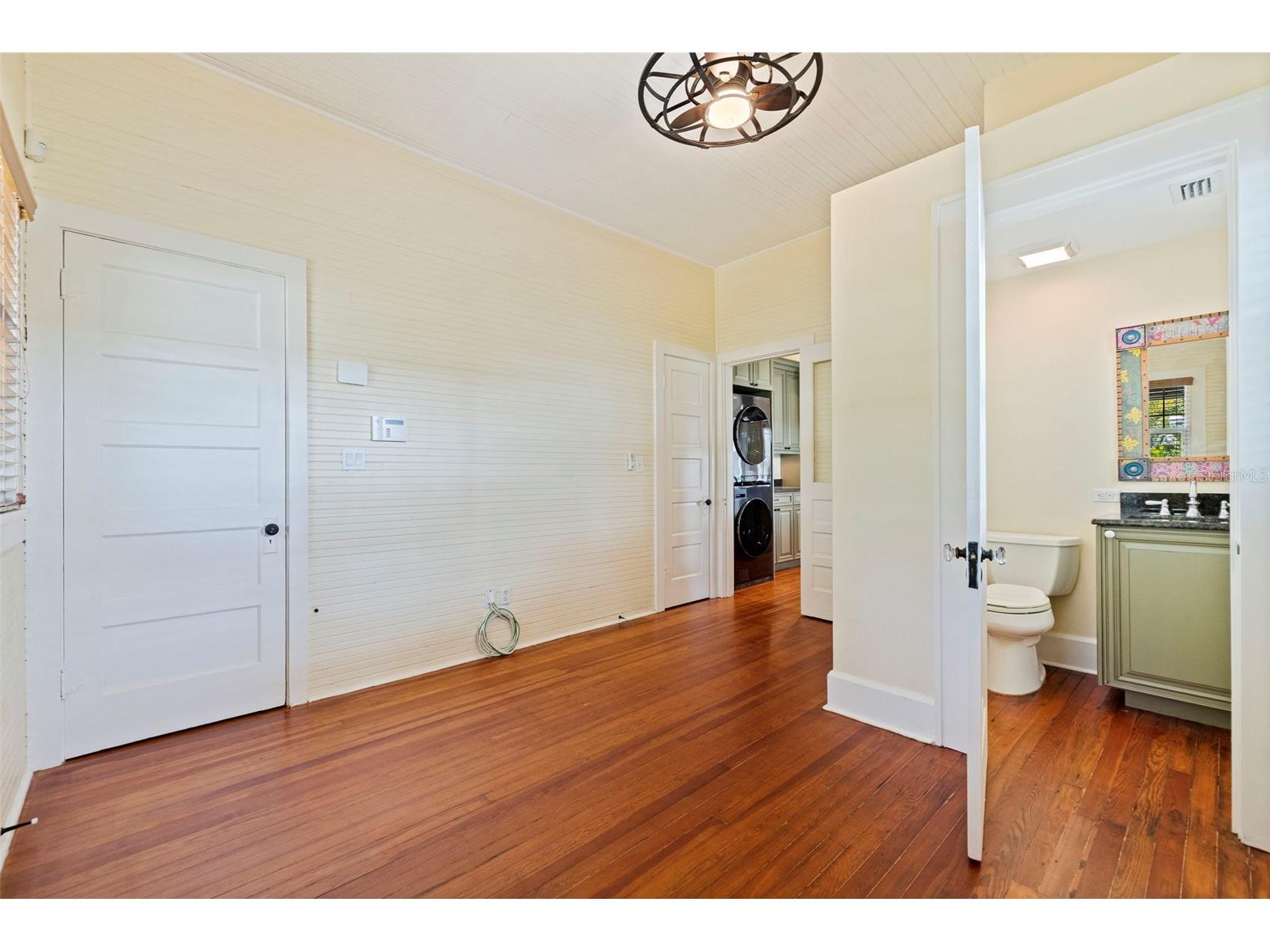 1260 10th Street N Saint Petersburg FL 33705 TB8502536 image22