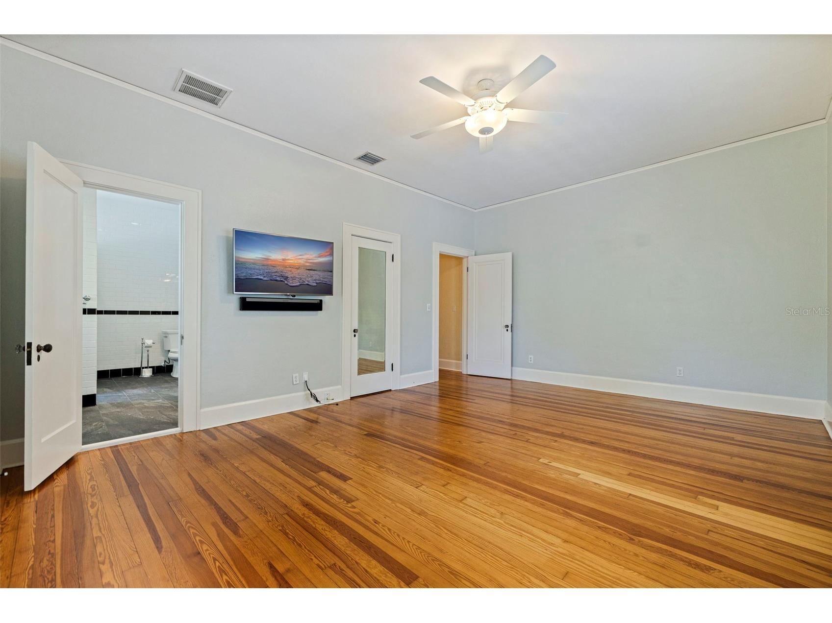 1260 10th Street N Saint Petersburg FL 33705 TB8502536 image27