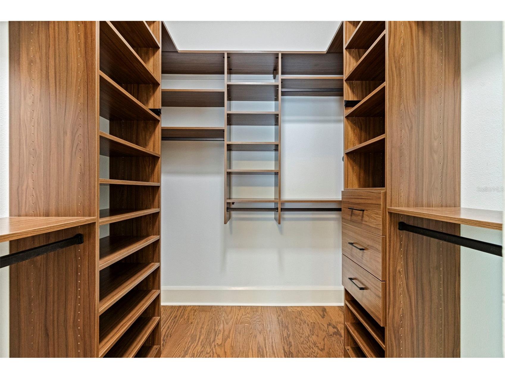 1260 10th Street N Saint Petersburg FL 33705 TB8502536 image31