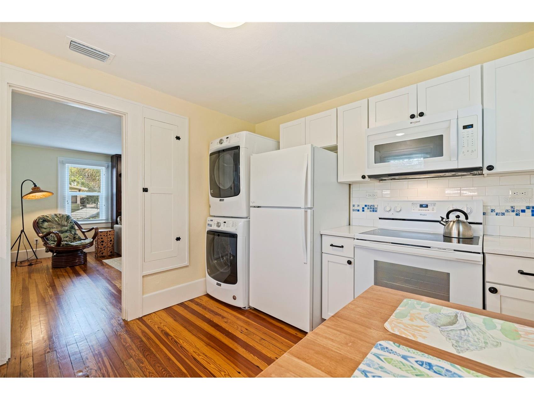 1260 10th Street N Saint Petersburg FL 33705 TB8502536 image48