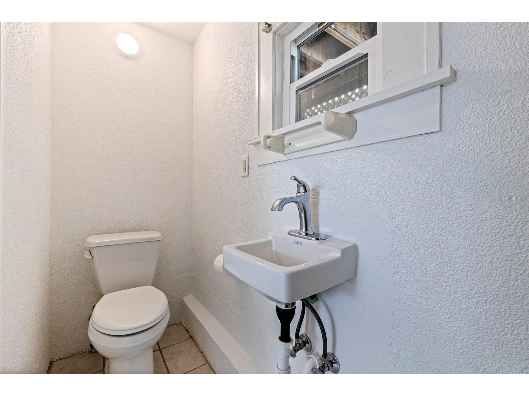 1260 10th Street N Saint Petersburg FL 33705 TB8502536 image53