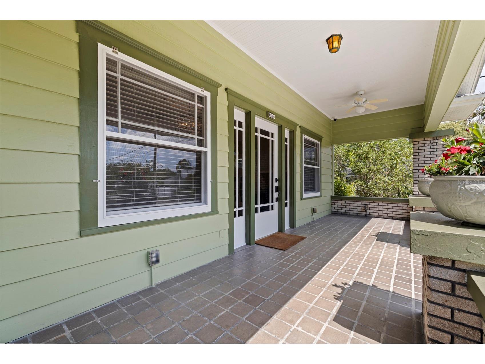 1260 10th Street N Saint Petersburg FL 33705 TB8502536 image6