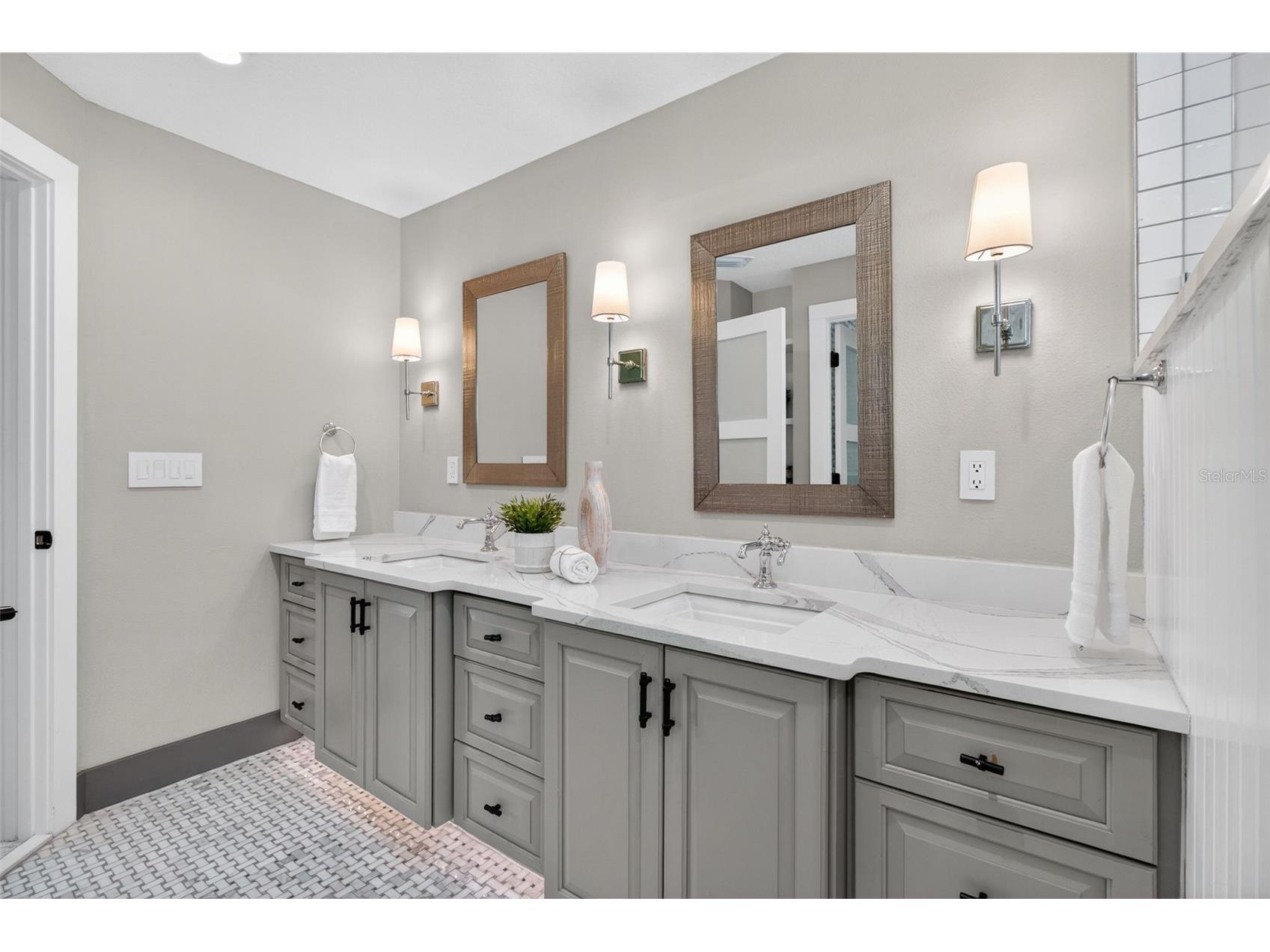 1260 81st Street S Saint Petersburg FL 33707 - BOCA CIEGA BAY TB8511033 image37