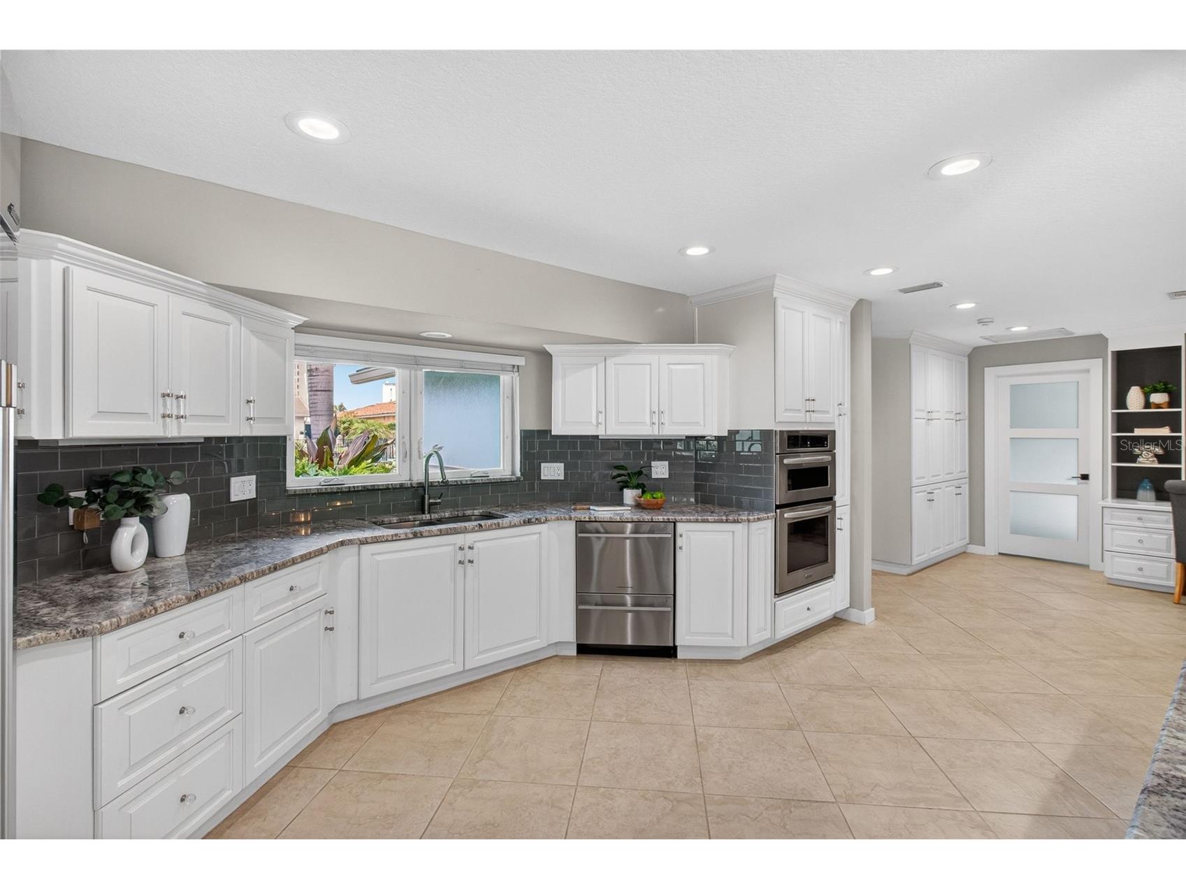 1260 81st Street S Saint Petersburg FL 33707 - BOCA CIEGA BAY TB8511033 image7