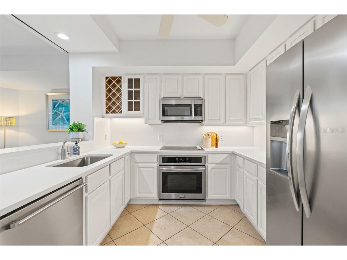 1260 Dolphin Bay Way #203 Sarasota FL 34242 - INTRACOASTAL WATERWAY A4616567 image8