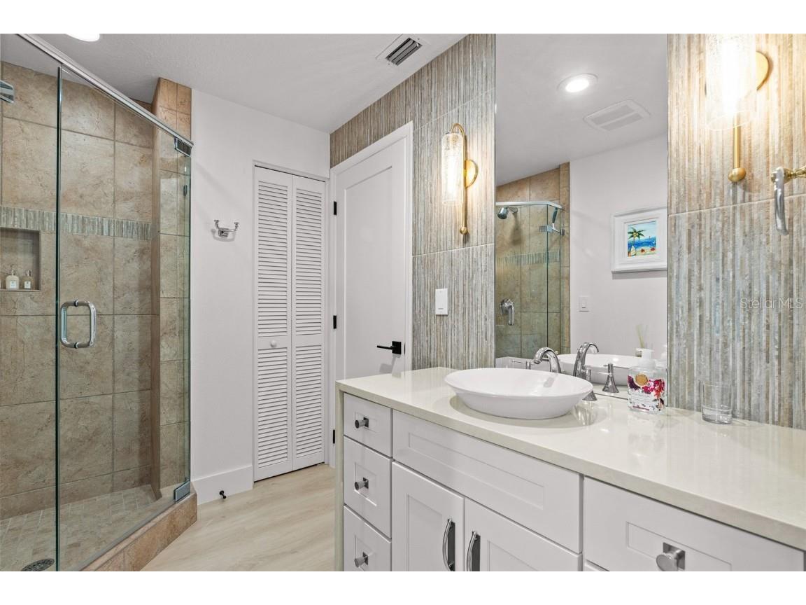 1260 Dolphin Bay Way #301 Sarasota FL 34242 - INTRACOASTAL WATERWAY A4668803 image21