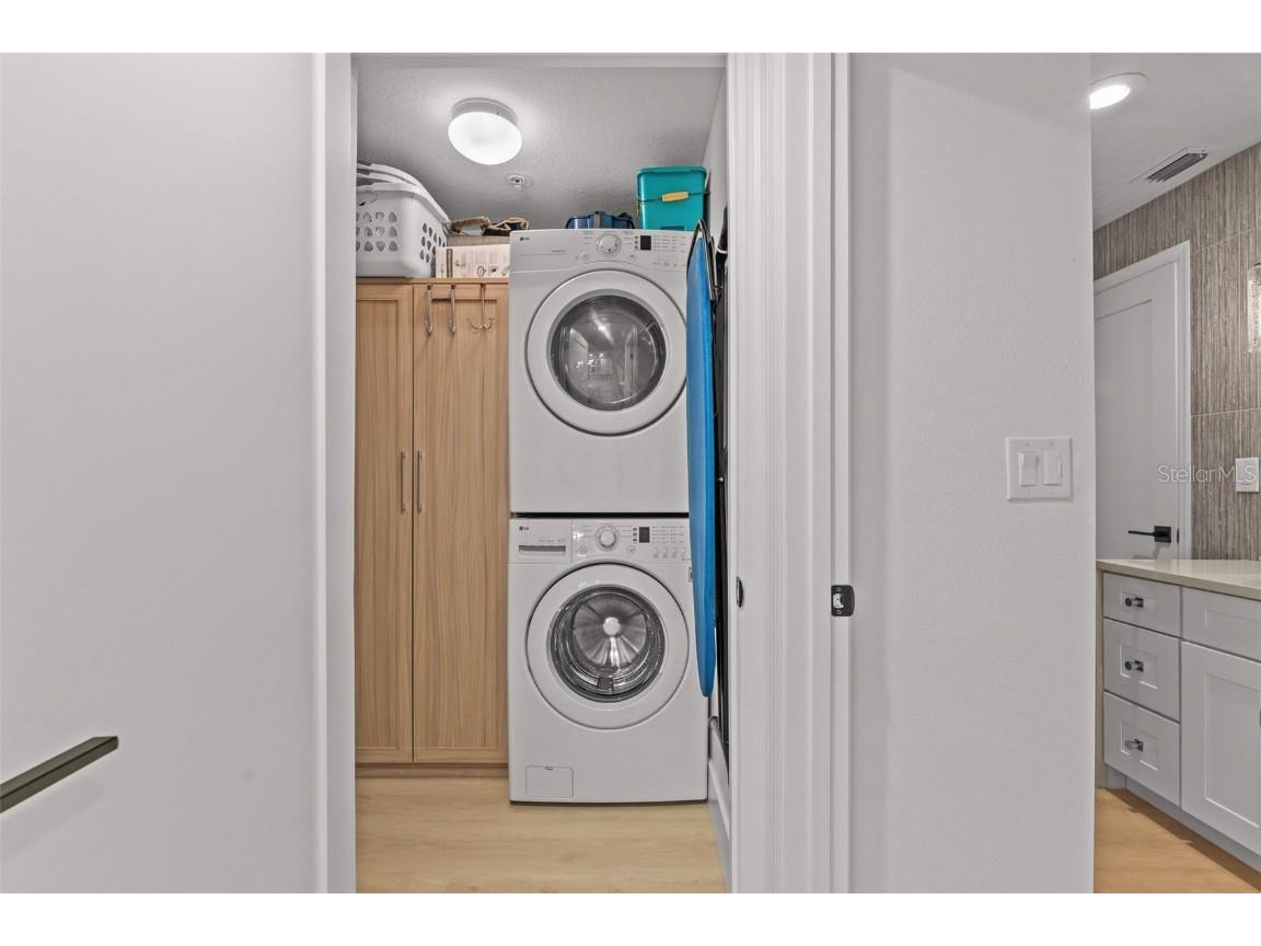 1260 Dolphin Bay Way #301 Sarasota FL 34242 - INTRACOASTAL WATERWAY A4668803 image24